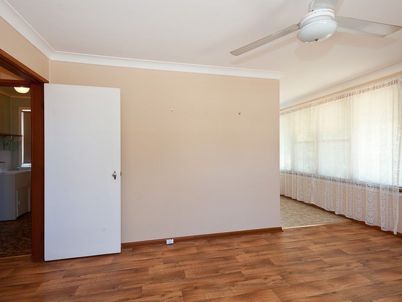 24 Ronald Road, Taree NSW 2430