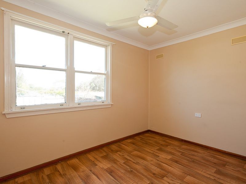 24 Ronald Road, Taree NSW 2430