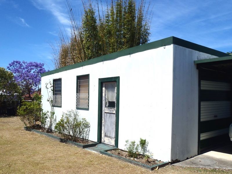 15 Railway Parade, Taree NSW 2430