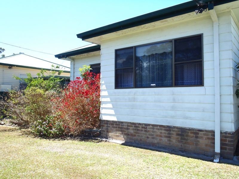 15 Railway Parade, Taree NSW 2430