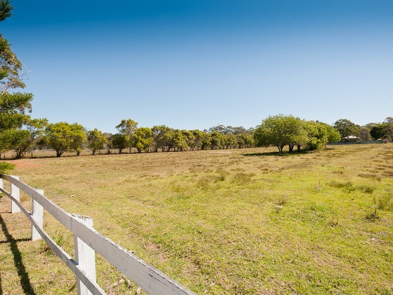 19 Harrogate Lane, Old Bar NSW 2430