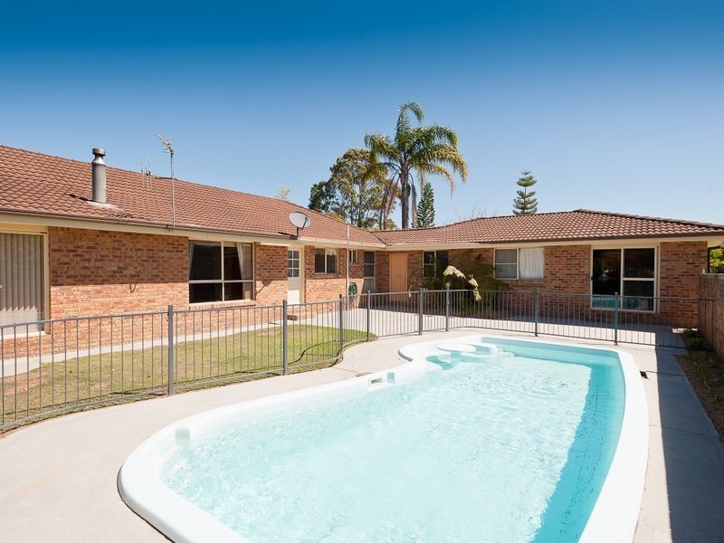 19 Harrogate Lane, Old Bar NSW 2430
