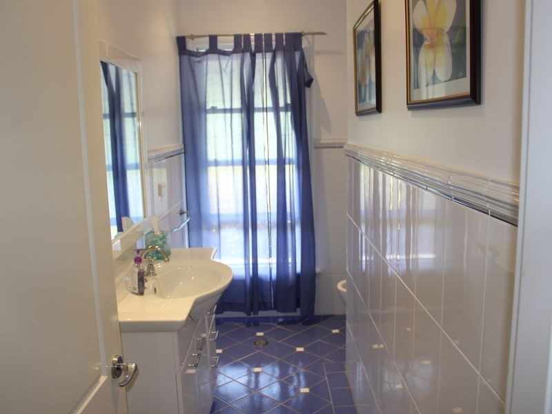 8 Peppermint Close, Old Bar NSW 2430