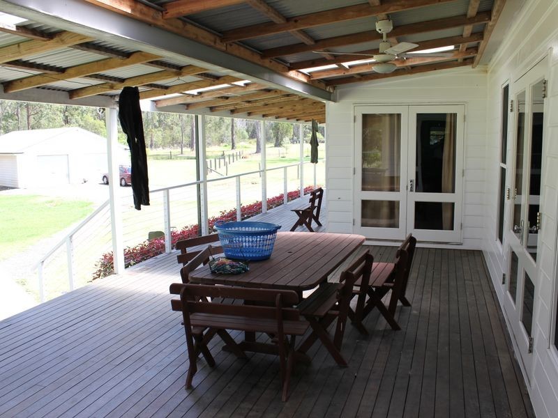 8 Peppermint Close, Old Bar NSW 2430