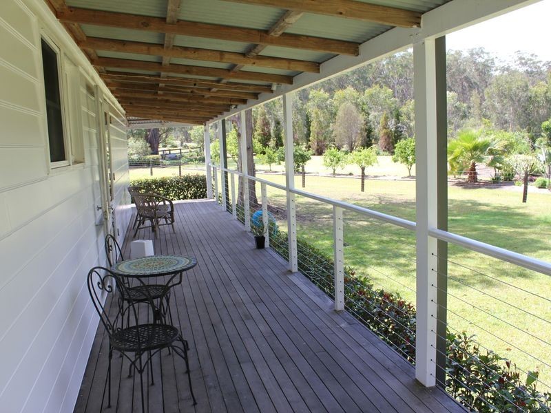 8 Peppermint Close, Old Bar NSW 2430