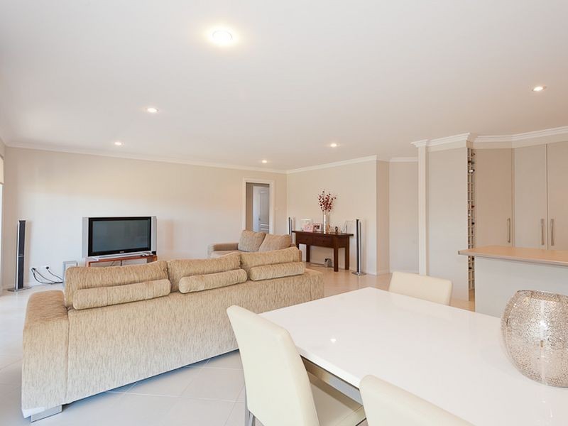 17 Edinburgh Drive, Taree NSW 2430