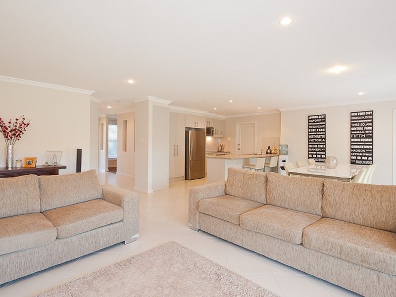 17 Edinburgh Drive, Taree NSW 2430