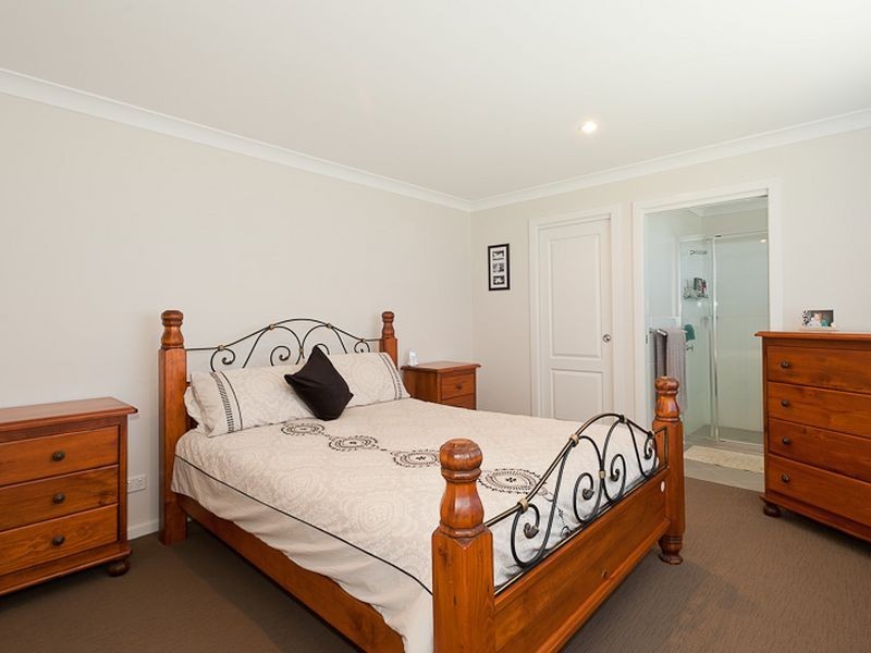 17 Edinburgh Drive, Taree NSW 2430