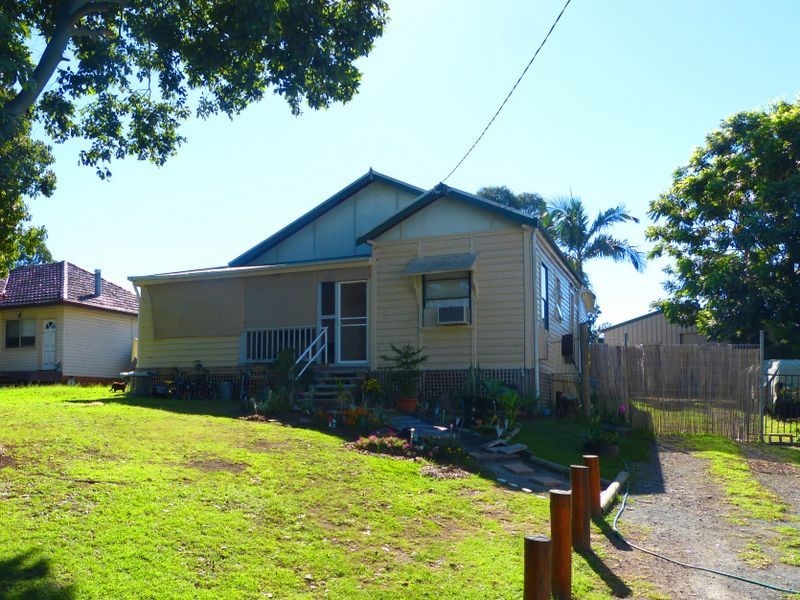 28 Beeton Parade, Taree NSW 2430
