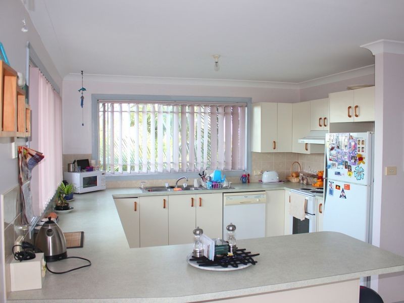 2/8 Talawong Drive, Taree NSW 2430