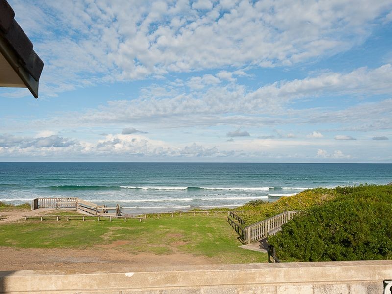 3 Seaview Parade, Wallabi Point NSW 2430