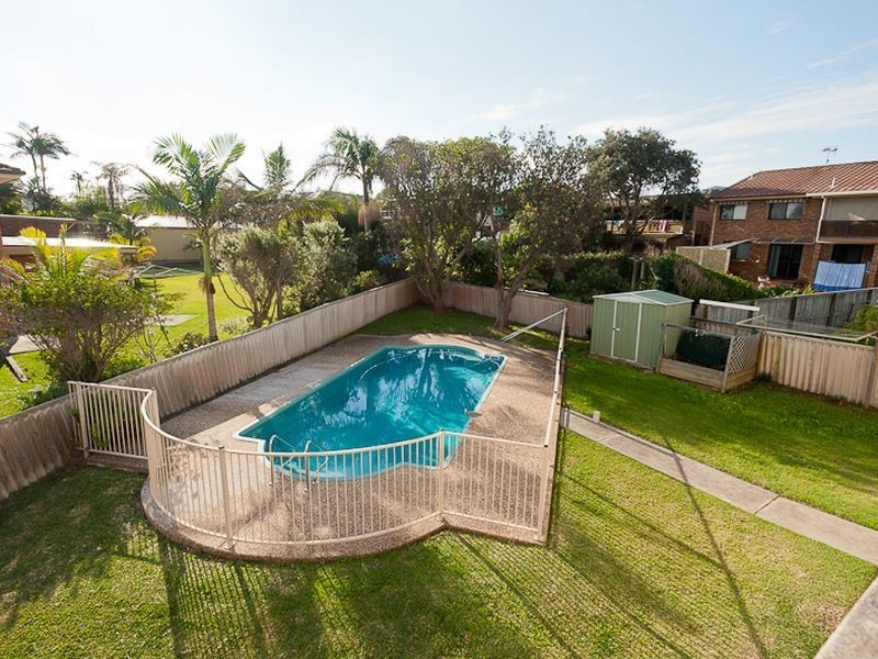 3 Seaview Parade, Wallabi Point NSW 2430