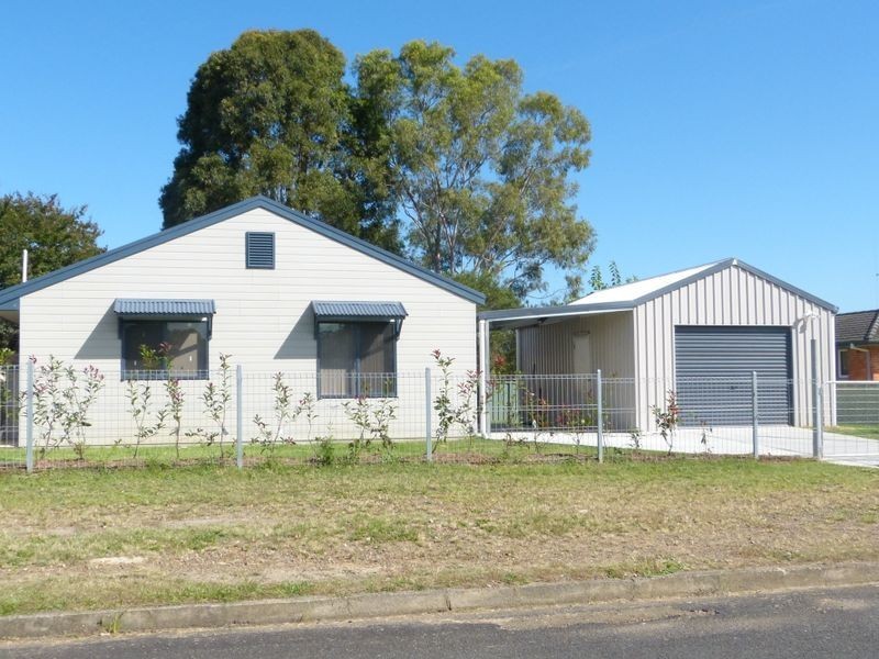 2a Gwenneth Ave, Taree NSW 2430