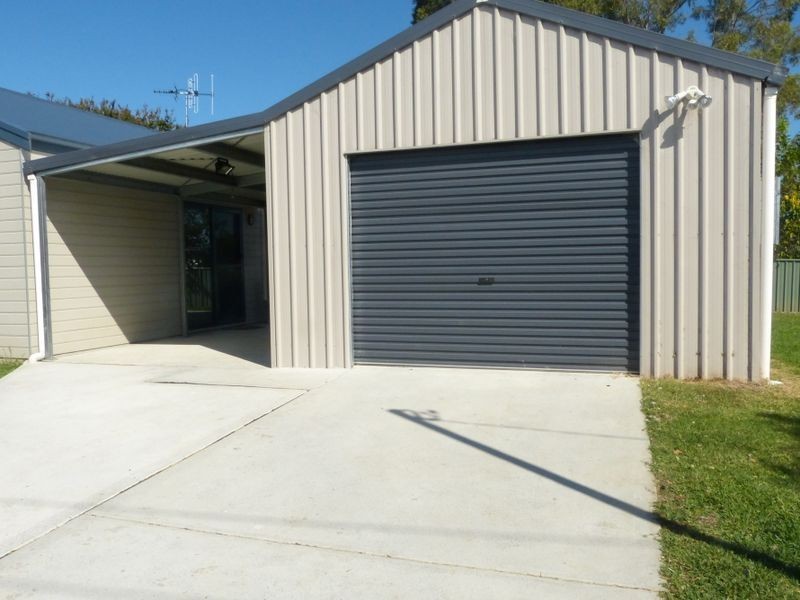 2a Gwenneth Ave, Taree NSW 2430