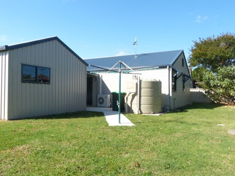 2a Gwenneth Ave, Taree NSW 2430