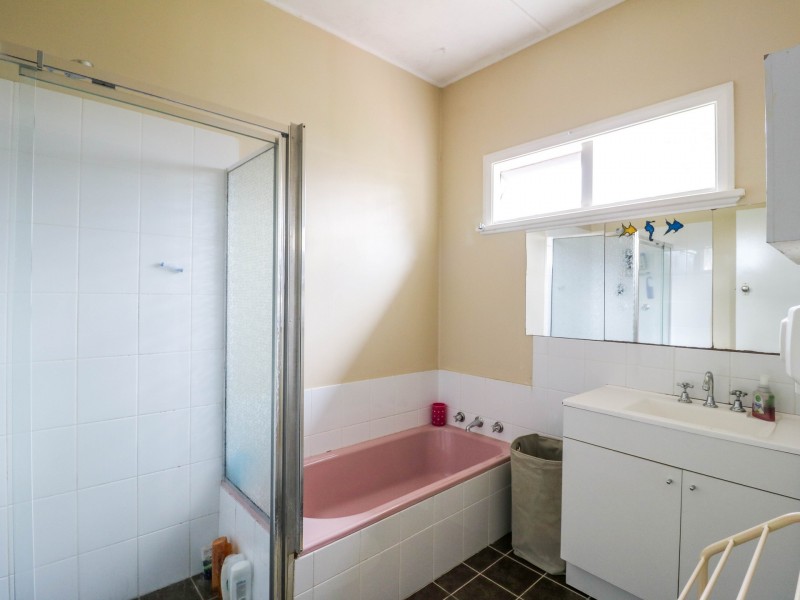 9 McRae Avenue, Taree NSW 2430