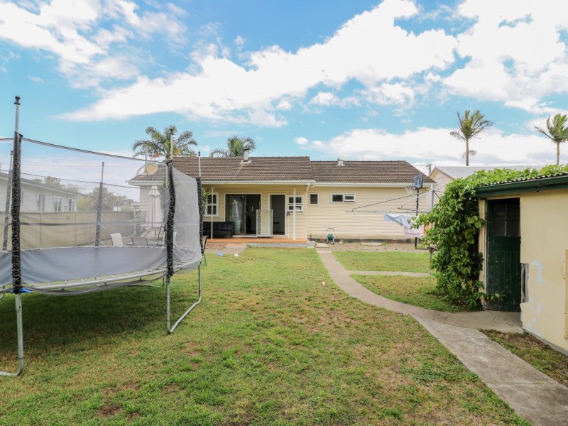 9 McRae Avenue, Taree NSW 2430