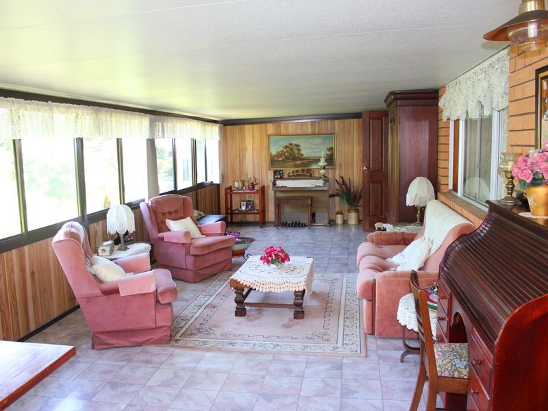 47 Bayview Crescent, Taree NSW 2430