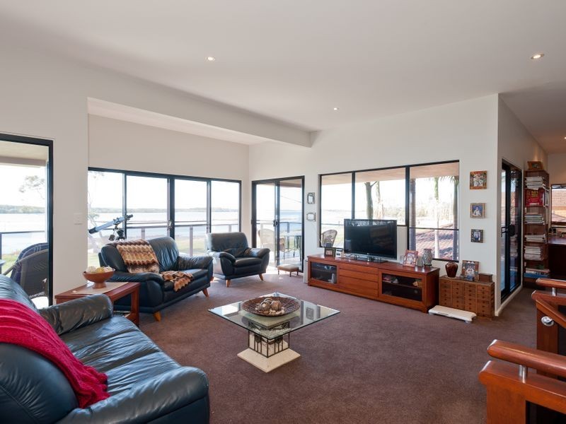 7 Main Road, Manning Point NSW 2430