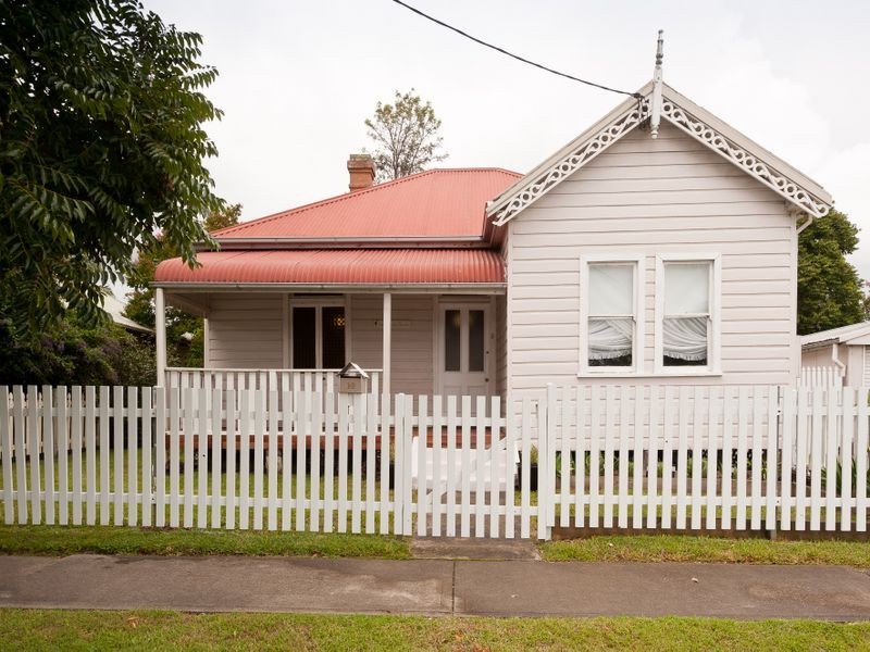 10 Stevenson Street, Taree NSW 2430