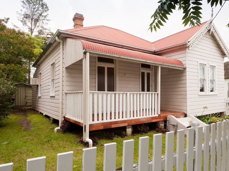 10 Stevenson Street, Taree NSW 2430