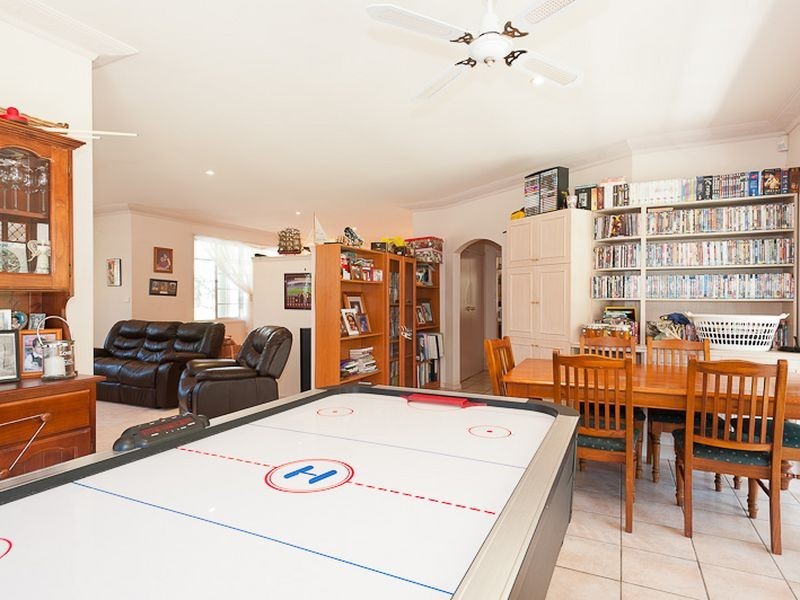 8 Farmborough Close, Cundletown NSW 2430