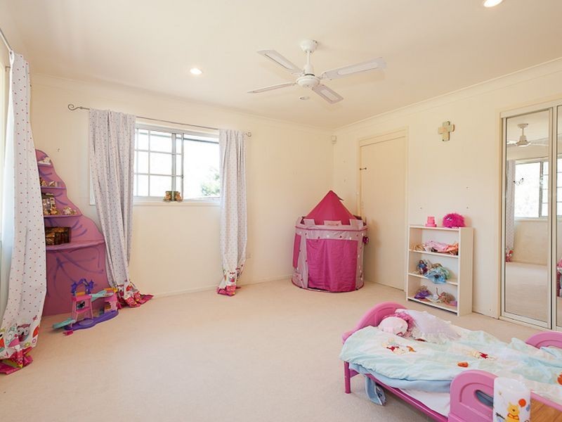 8 Farmborough Close, Cundletown NSW 2430