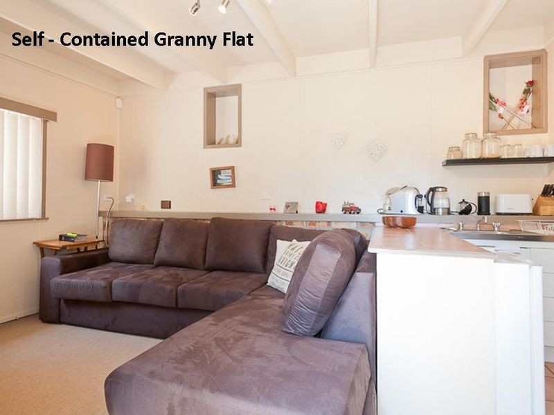 8 Farmborough Close, Cundletown NSW 2430