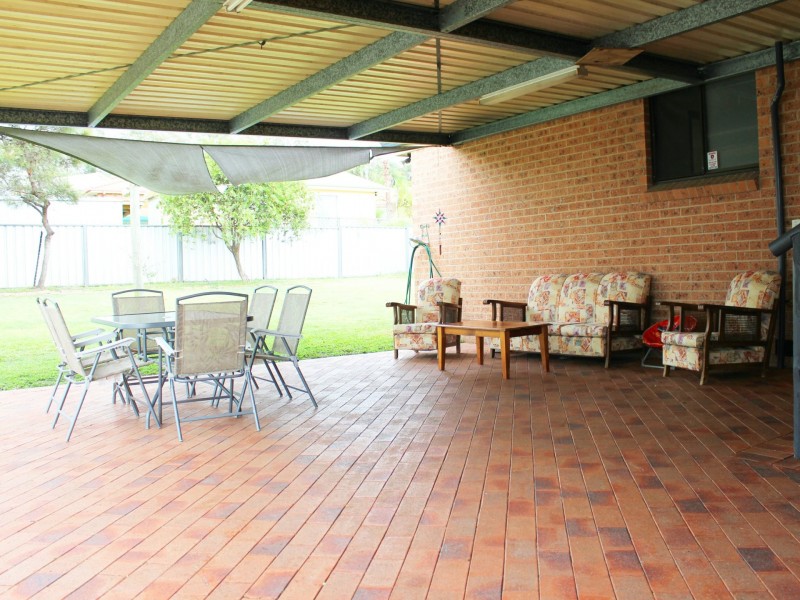 90 Kanangra Drive, Taree NSW 2430