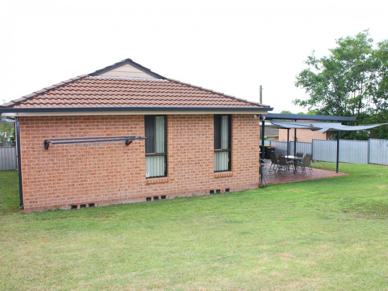 90 Kanangra Drive, Taree NSW 2430