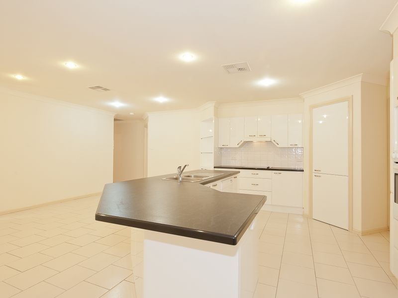 3 John Armstrong Close, Taree NSW 2430