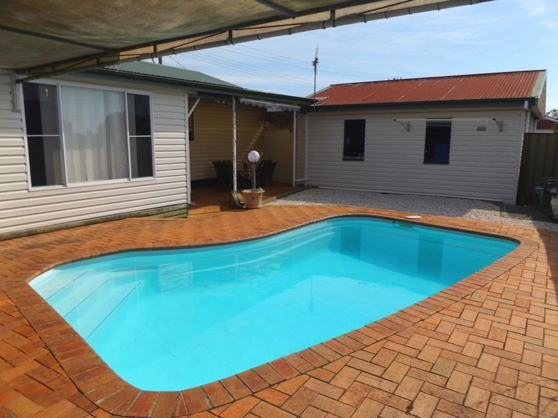 12 Chatham Avenue, Taree NSW 2430