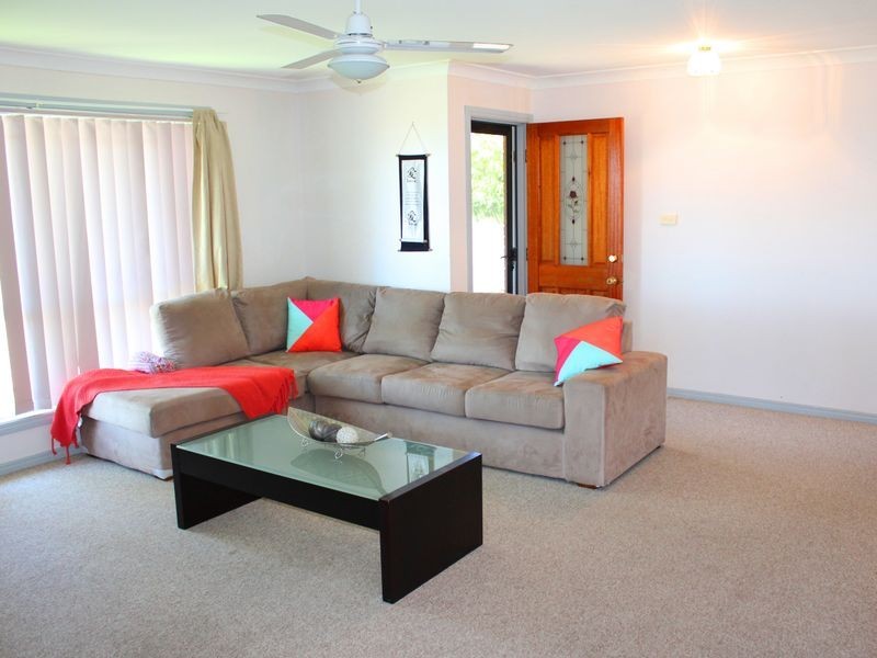 2/8 Talawong Drive, Taree NSW 2430