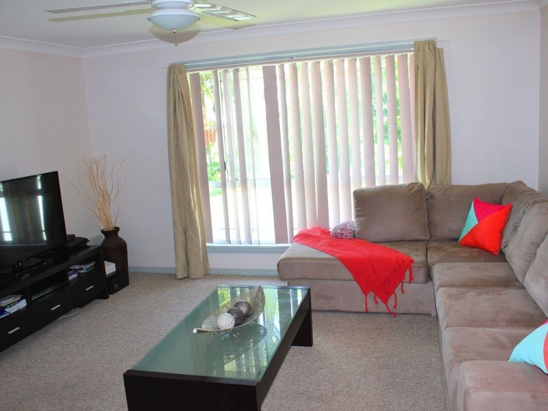 2/8 Talawong Drive, Taree NSW 2430