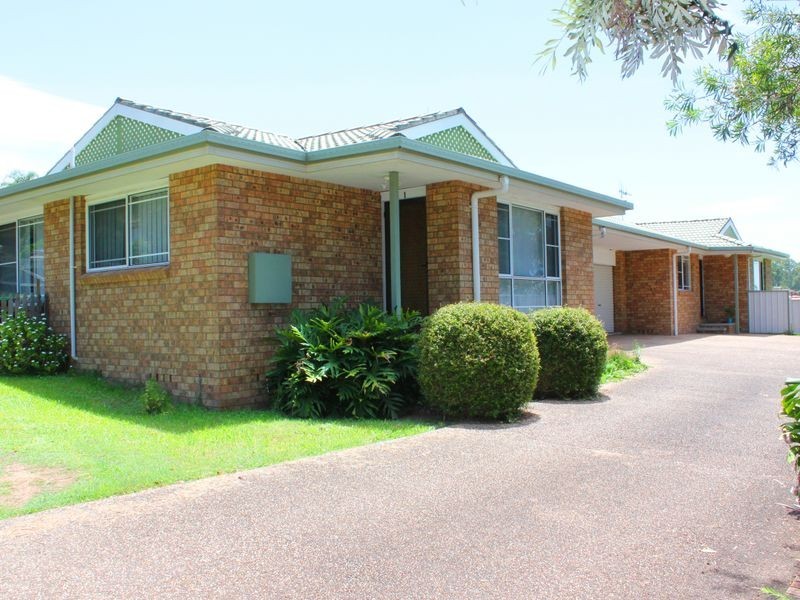 2/8 Talawong Drive, Taree NSW 2430