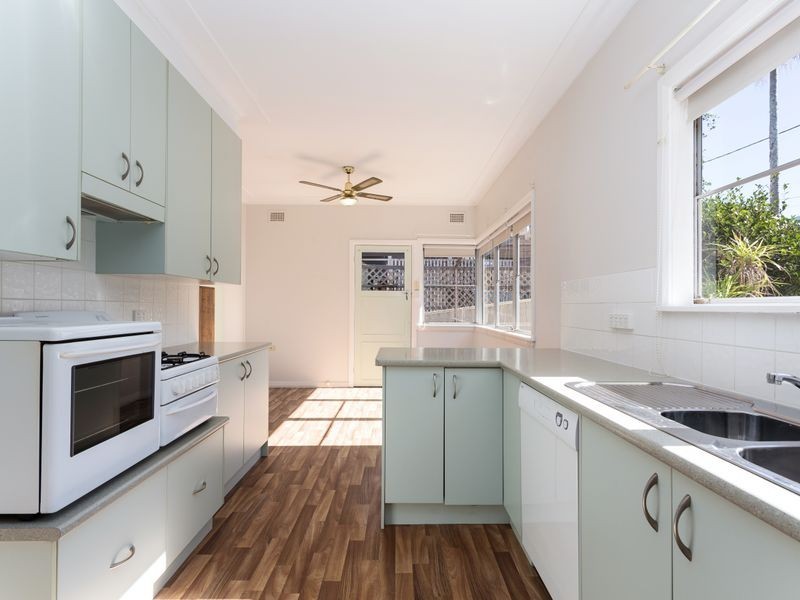 24 Maiden Avenue, Taree NSW 2430