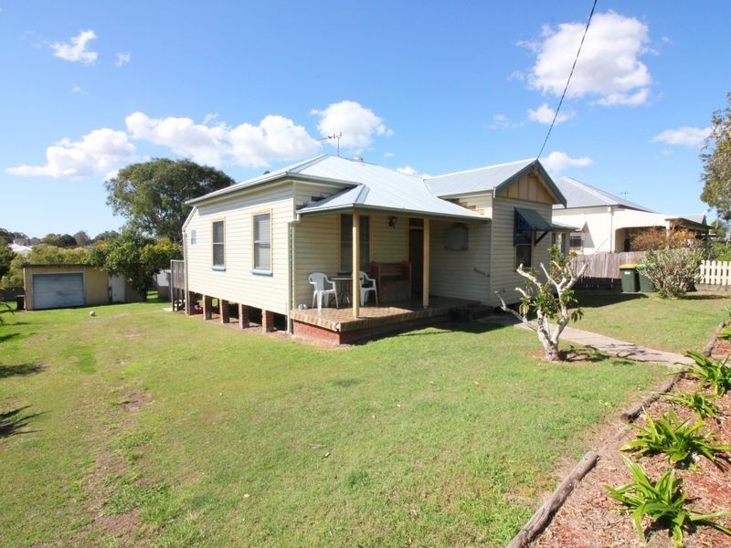 27 Fotheringham Street, Taree NSW 2430