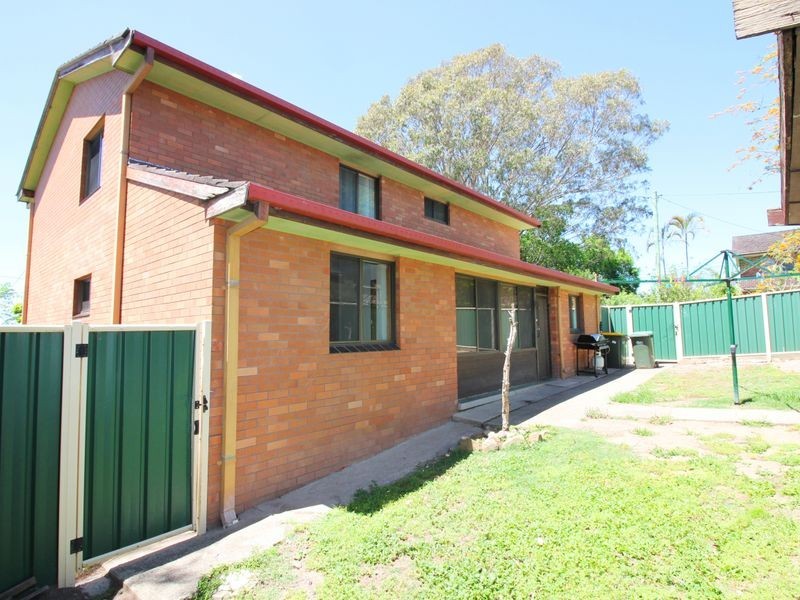 16 Coulston Street, Taree NSW 2430