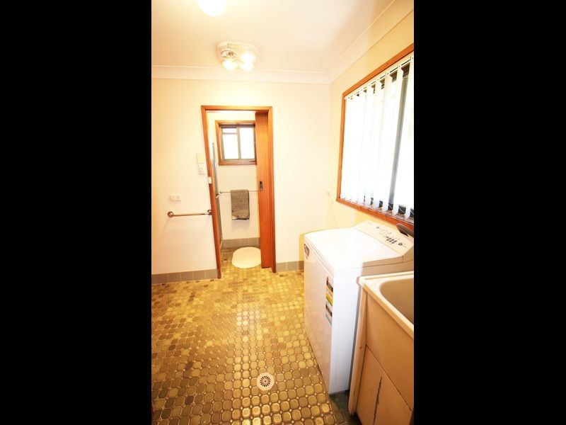 16 Coulston Street, Taree NSW 2430