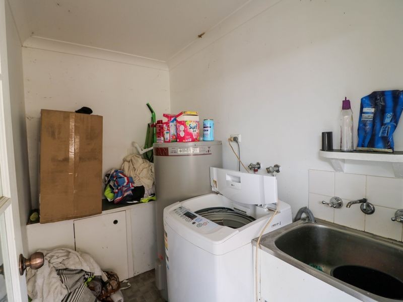 4 Hughes Street, Taree NSW 2430