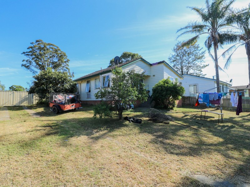 1 Pindari Crescent, Taree NSW 2430