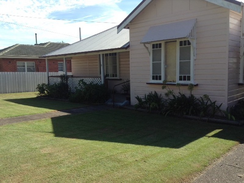 1/3 Smith Street, Taree West NSW 2430