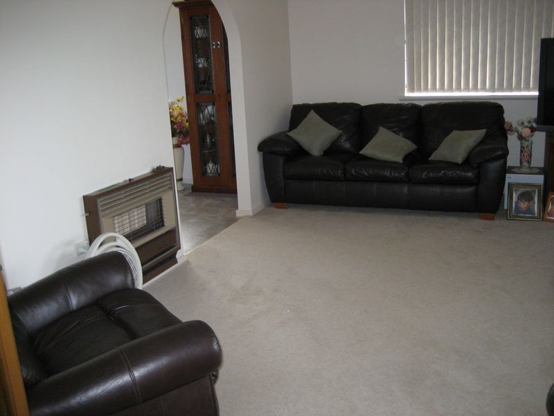 11 McLennan Street, Taree NSW 2430