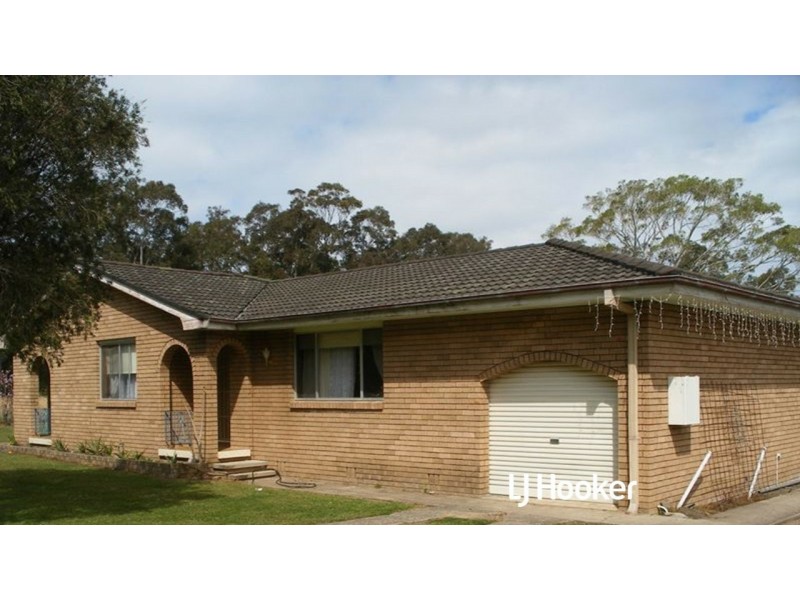 836 Old Bar Road, Old Bar NSW 2430