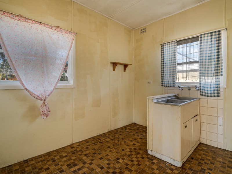 22 McRae Avenue, Taree NSW 2430