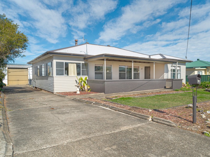 22 McRae Avenue, Taree NSW 2430