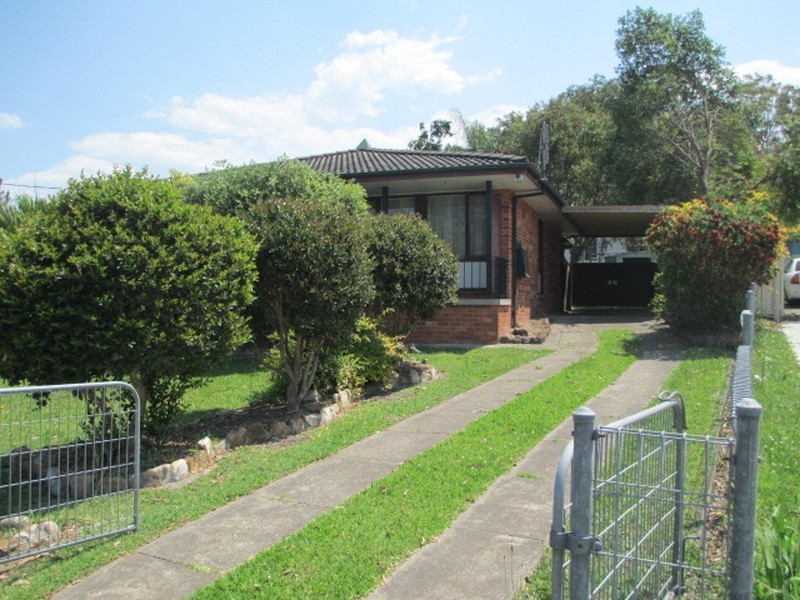 74 Kanangra Drive, Taree NSW 2430