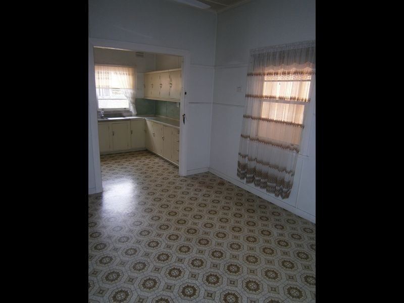 6 Mackay Street, Taree NSW 2430