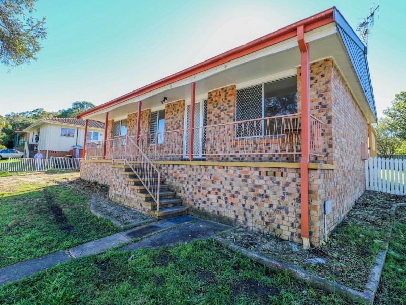 4 Hughes Street, Taree NSW 2430