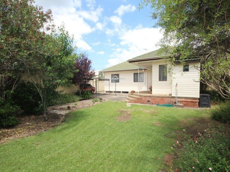 5 Lyndhurst Street, Taree NSW 2430